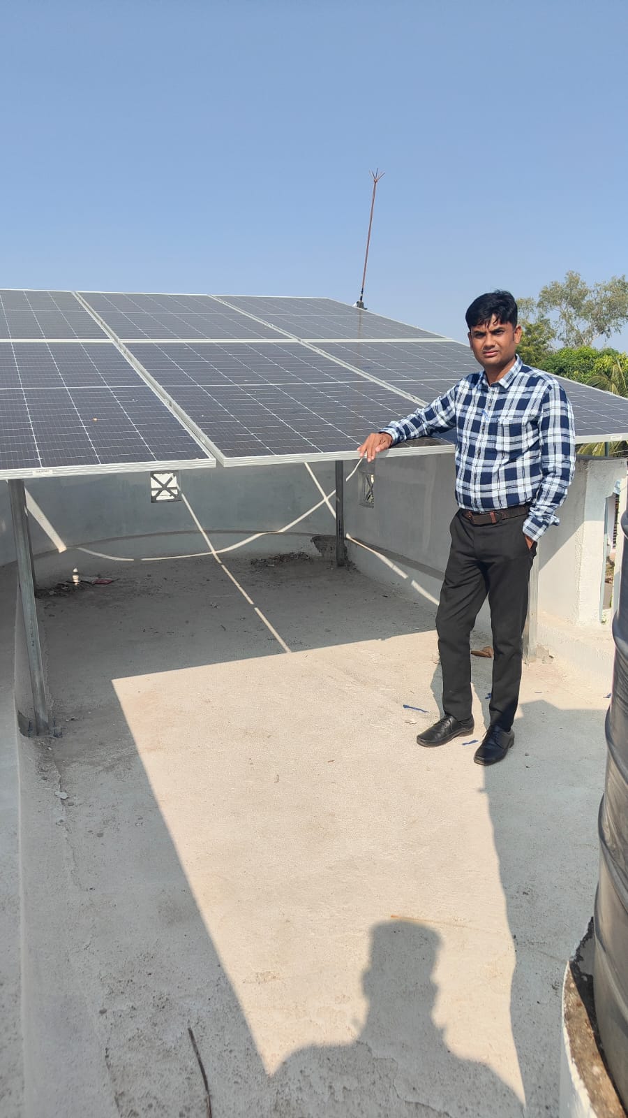 Solar rooftop setup with lightning arrestor in Seoni